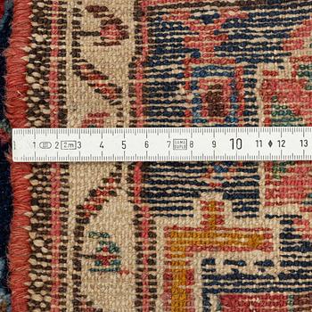 A rug, Chahar Mahal/Bakhtiari, ca 225 x 141 cm.