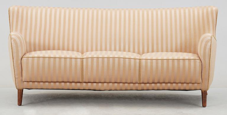 SOFFA, omkring 1900-talets mitt.