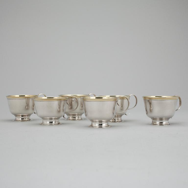 PUNSCHKOPPAR. 12 st, silver, Arkala Johanna Gottschalk, Stockholm 1964-65. Tot ca 430 gram.