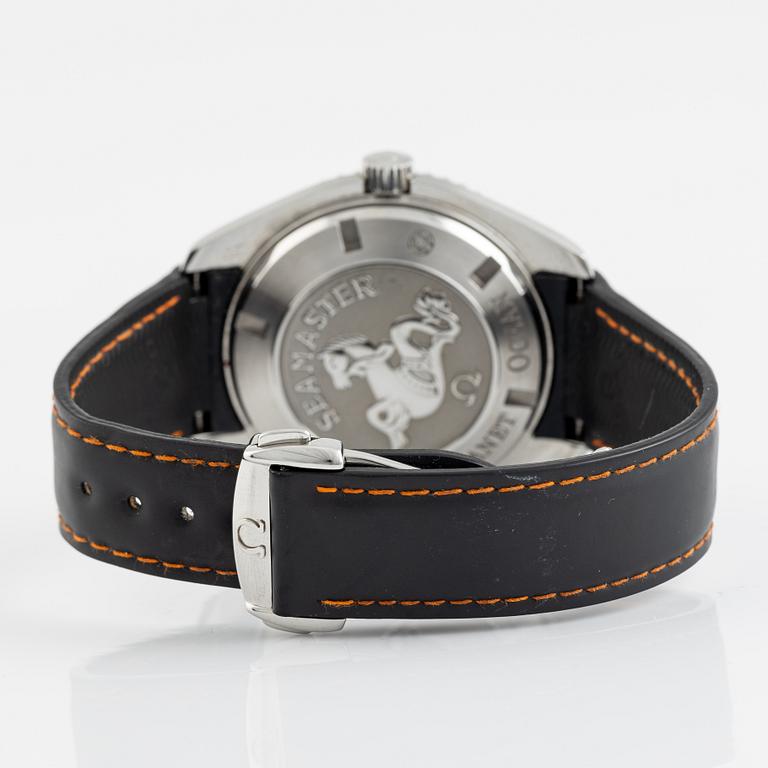 Omega, Seamaster, Planet Ocean 600 M, armbandsur, 45,5 mm.