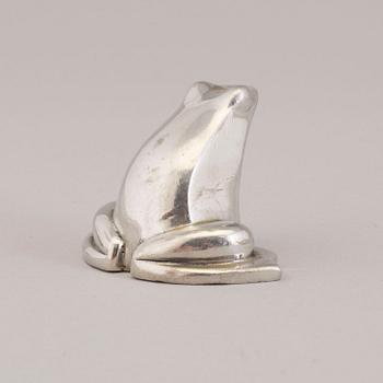 A pewter frog by Gunnar Cyrén, 1980´s/90´s. Signed.