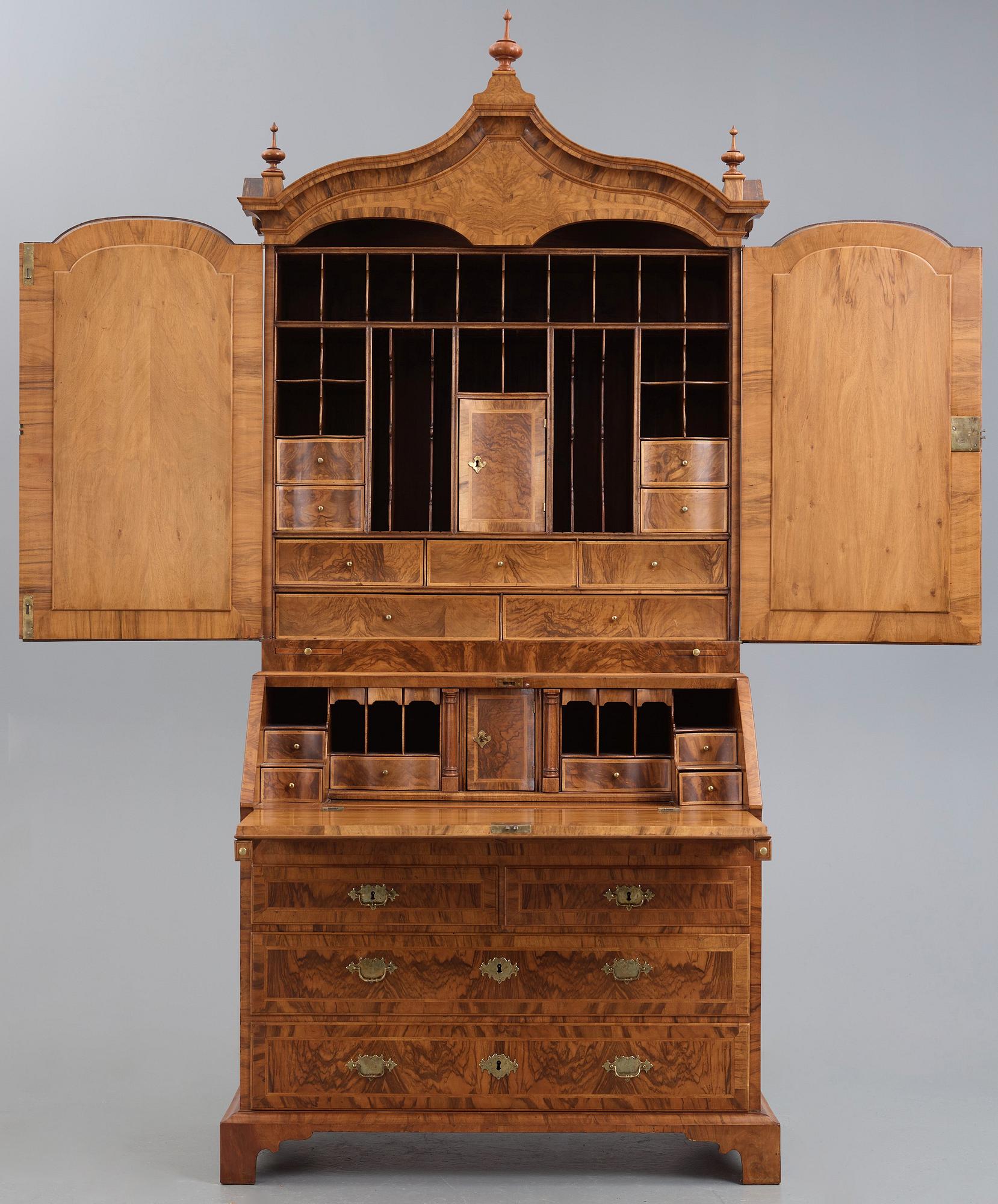 A Swedish late Baroque cabinet by Johan Hugo Fürloh (master in Stockholm 1724-1745).