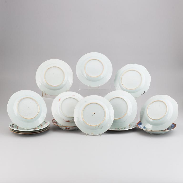14 export porcelain dishes, Qing dynasty, Qianlong (1736-95).