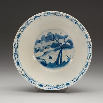 A blue and white bowl, Qing dynasty with Kangxi six character mark and period (1662-1722).