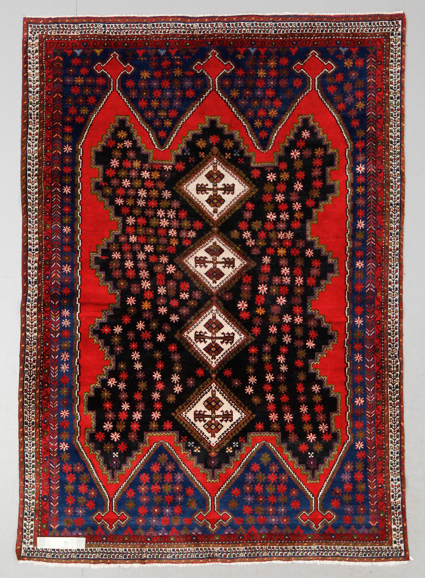 MATTA, orient, ca 235 x 165 cm.