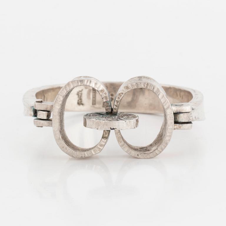 CLAËS E. GIERTTA, armring, silver, Stockholm, 1973.