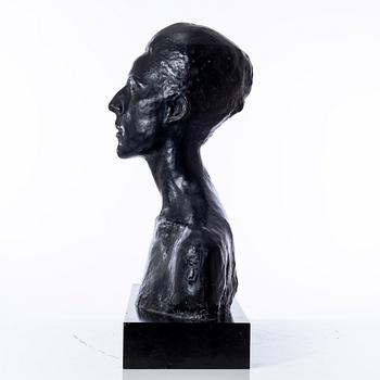 Gudmar Olovson, sculpture. Signed. Numbered. Foundry mark. Bronze, total height 66 cm, length 50 cm.