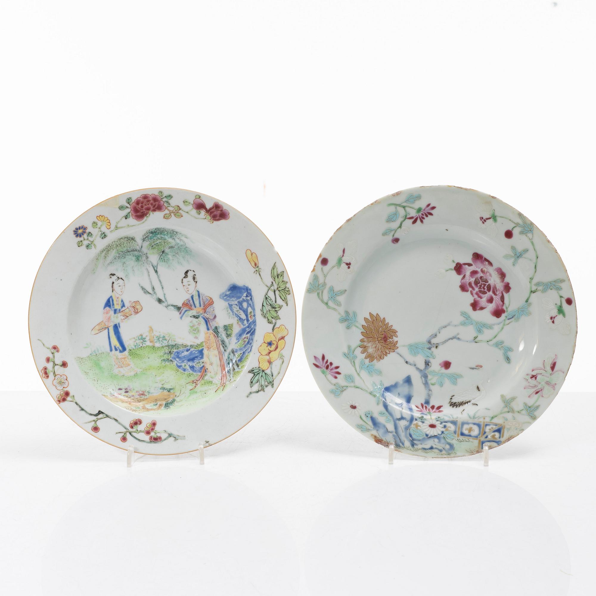 Tallrikar, åtta stycken, bl.a. Kanton, porslin. Qingdynastin, 17/1800-tal.