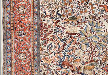 A carpet, Sarouk, approx. 388 x 303 cm.
