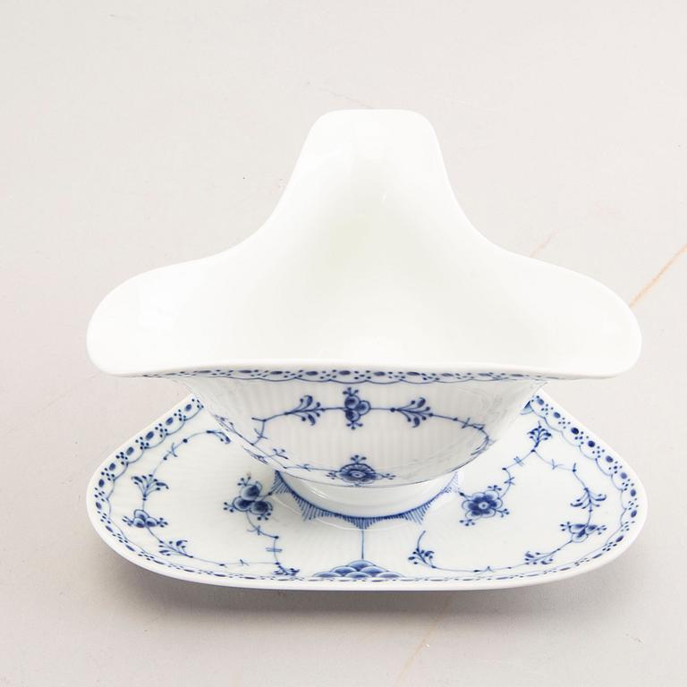 A Royal Copenhagen Musselmalet halvblonde sauce bowl.