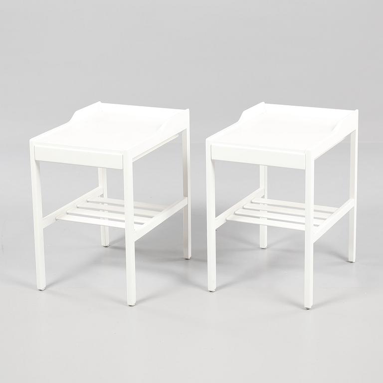 SÄNGBORD, ett par, Bertil Fridhagen, Bodafors, omkring 1900-talets mitt.