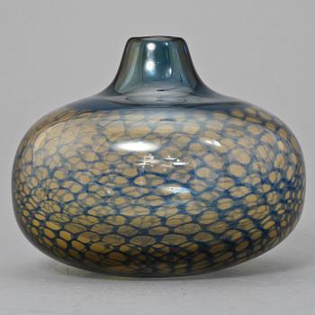 VAS, glas, "Brynja", Sven Palmqvist, Orrefors, 1900-talets andra hälft.