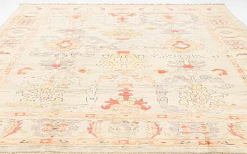 West Persian carpet, Arts and Crafts pattern, approx. 367 x 318 cm.