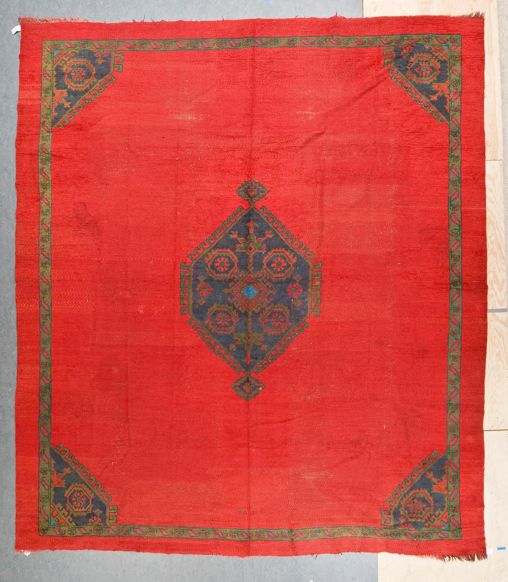 MATTA. Antik Ushak. 398,5x349 cm.