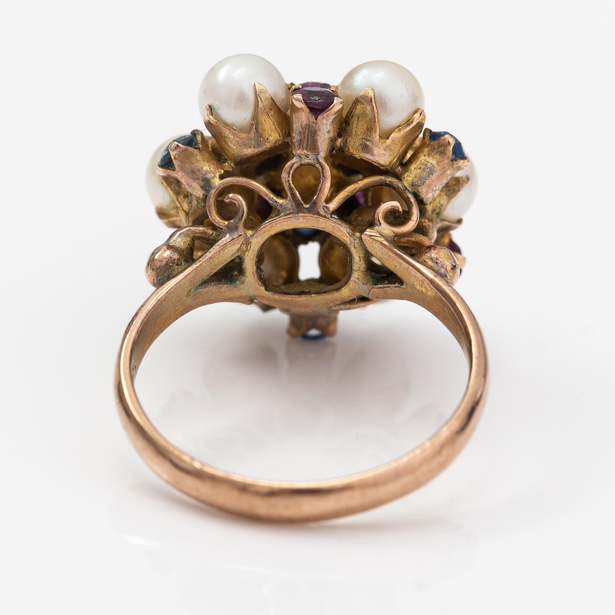 Ring, 9K guld, odlade pärlor, rubiner och safirer.