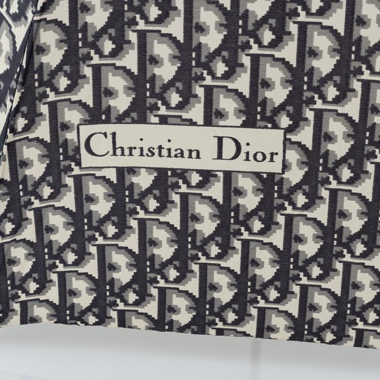 Christian Dior, weekendväska med paraply.
