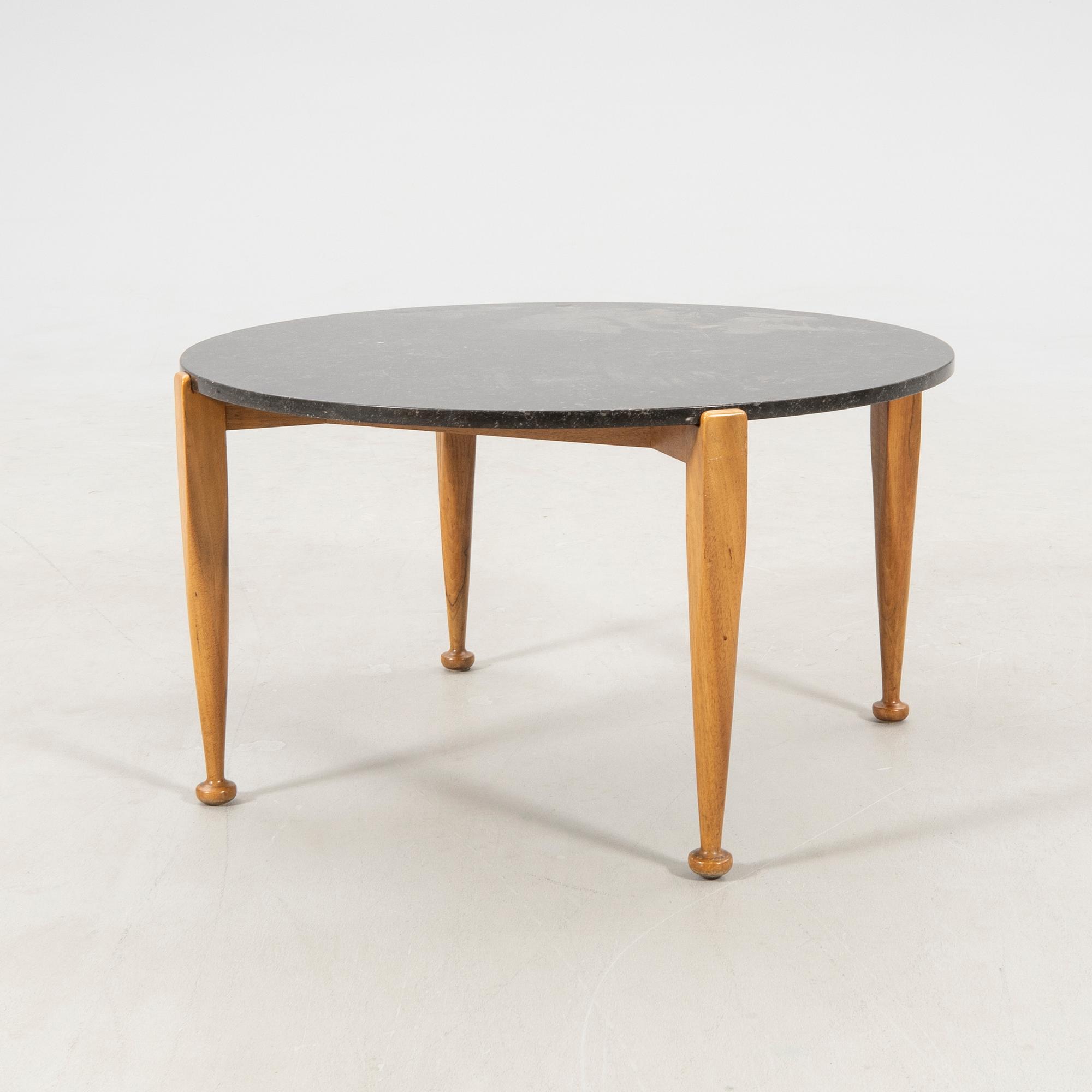 Josef Frank, soffbord modellnr 965 för Firma Svenskt Tenn.