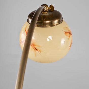 GOLVLAMPA, 1900-talets första hälft.