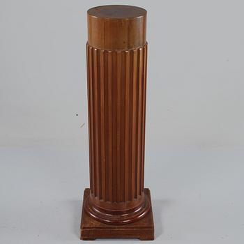 PIEDESTAL, 1800-tal.