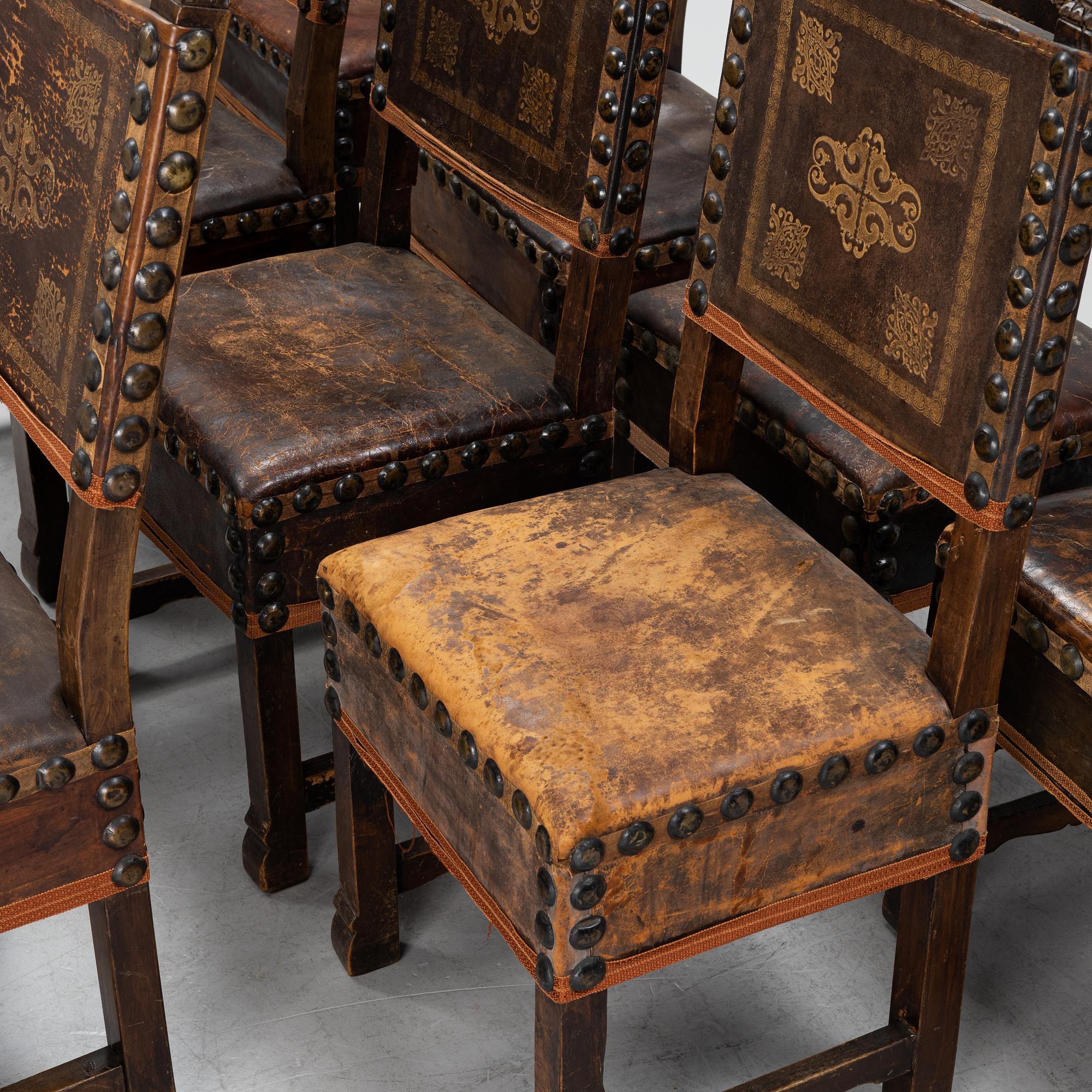 A set of nine beech Baroque style chairs, end of the 19th Century.