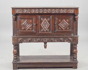 SKÅP. Barock, England, 1600-tal.