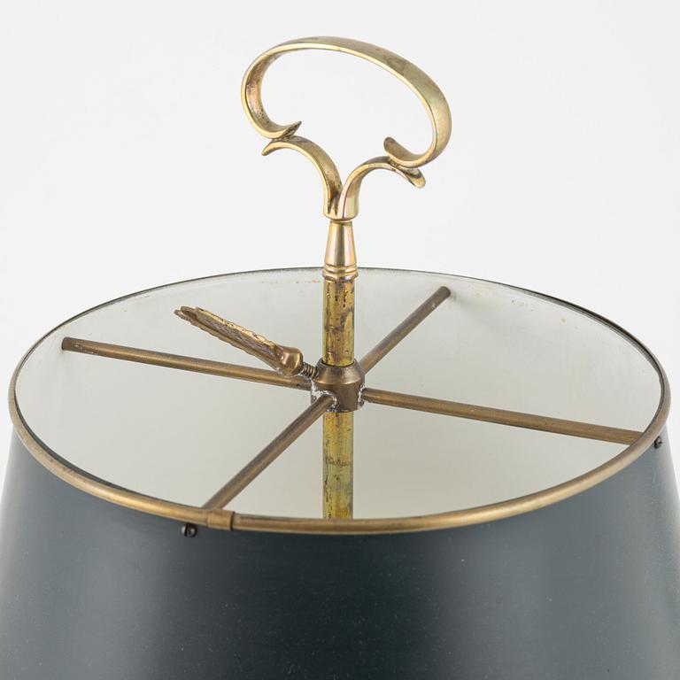 A library table lamp, 20th century.