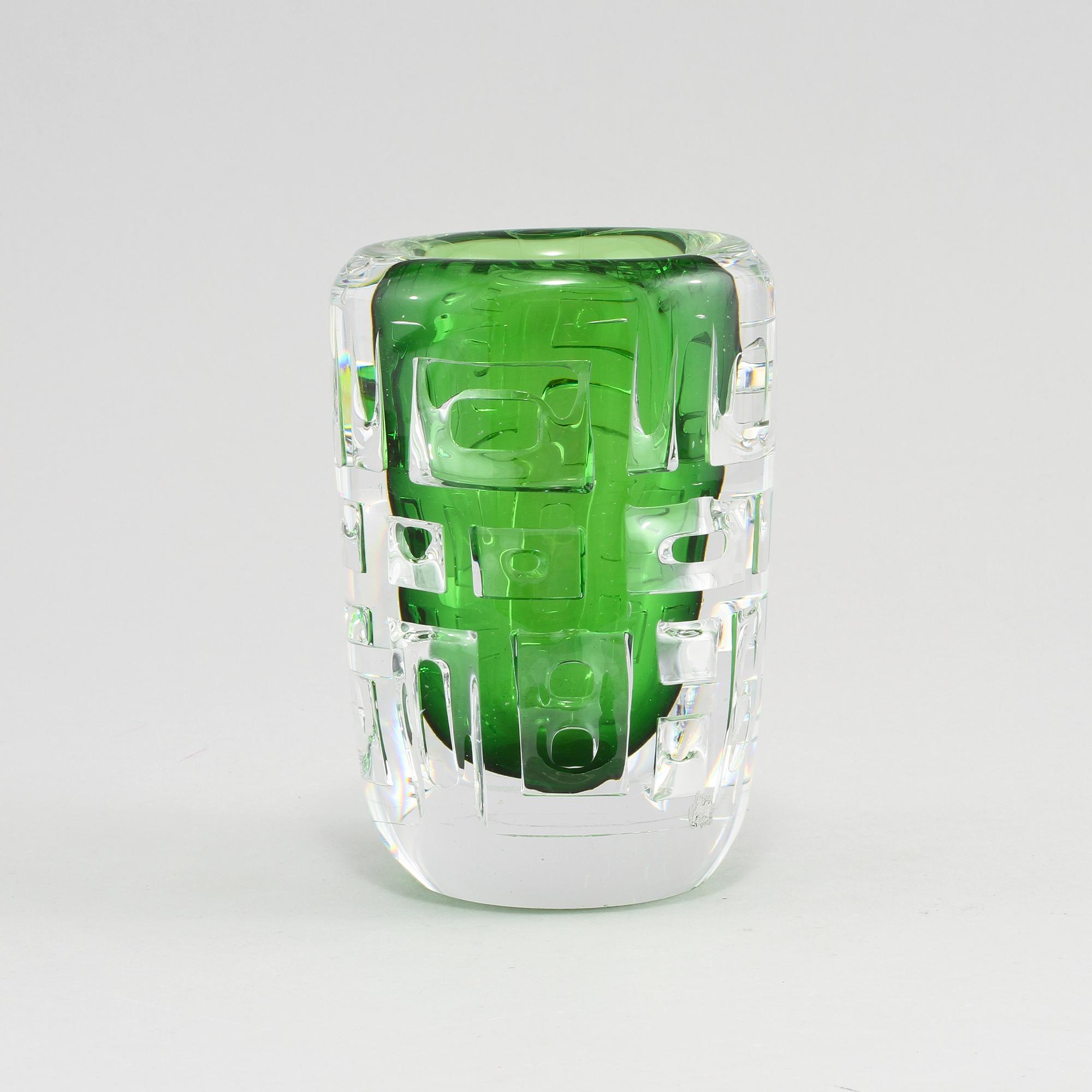 VICKE LINDSTRAND, vas, glas, unik, Kosta, signerad.