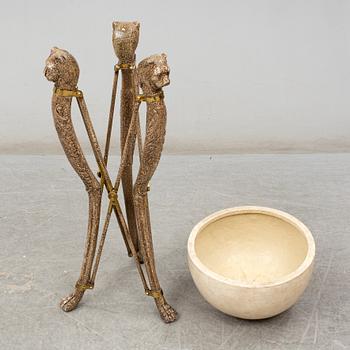 A late 20th Century pedestal.