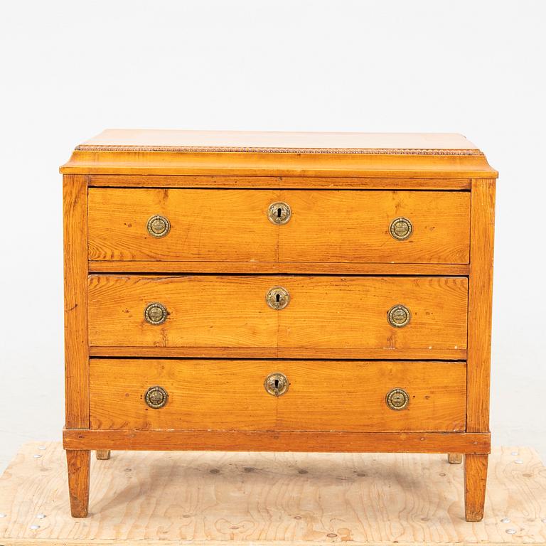 A mid 1800s pine dresser.