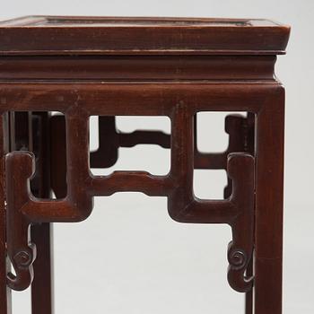 A pair of hardwood pedestals, first half of the 20th century.