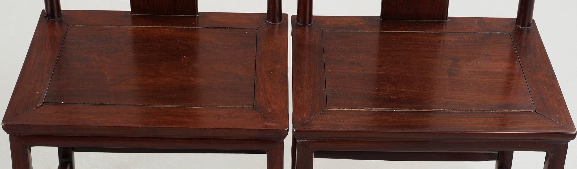 STOLAR, ett par, hardwood. Qingdynastin (1644-1912).