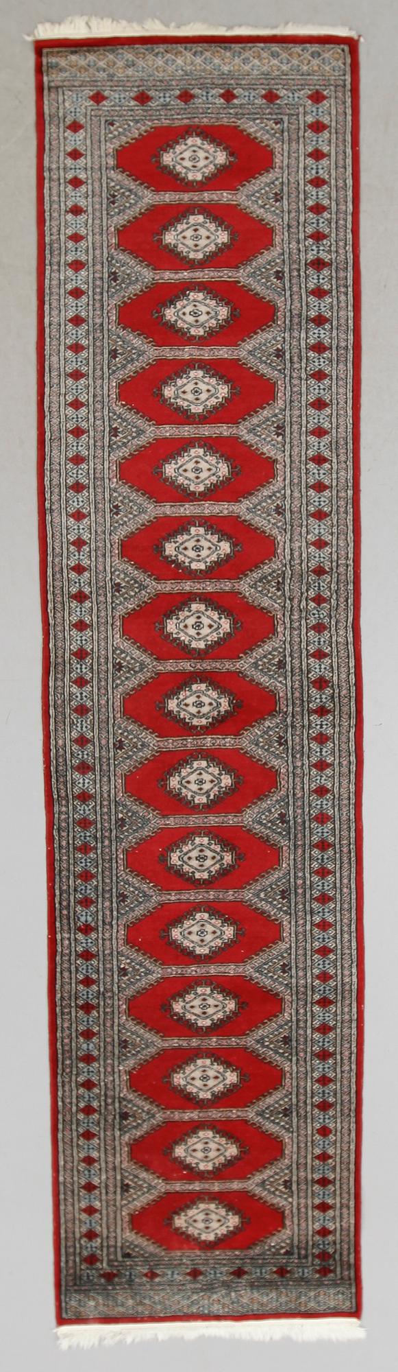 MATTA, Pakistan, ca 332 x 81 cm.
