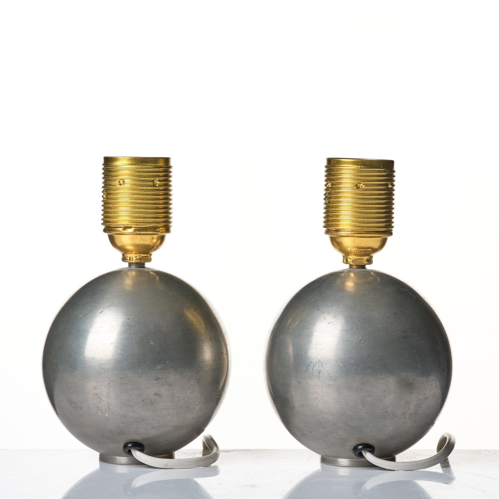 Firma Svenskt Tenn, a pair of pewter table lamps, model A 1479, Stockholm 1930.