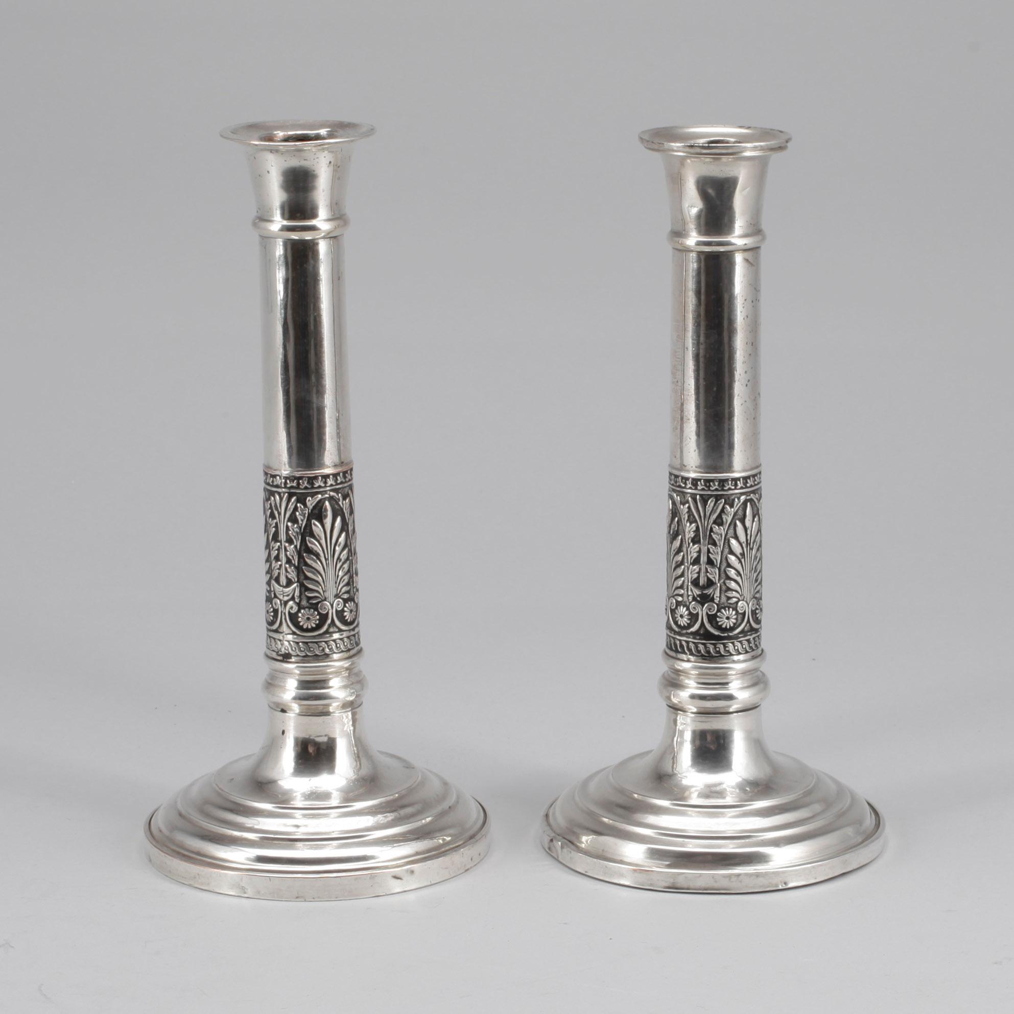 LJUSSTAKAR, ett par, argent hache, empire, 1800-talets första hälft.
