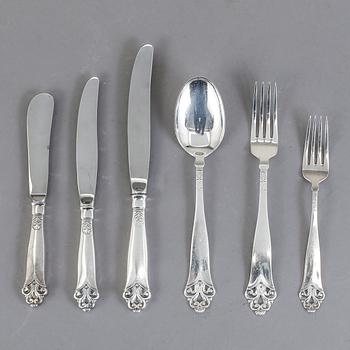 BESTICKSERVIS, 40 delar, silver, 1900-tal. Svenska importstämplar. Totalvikt 2485 gr.