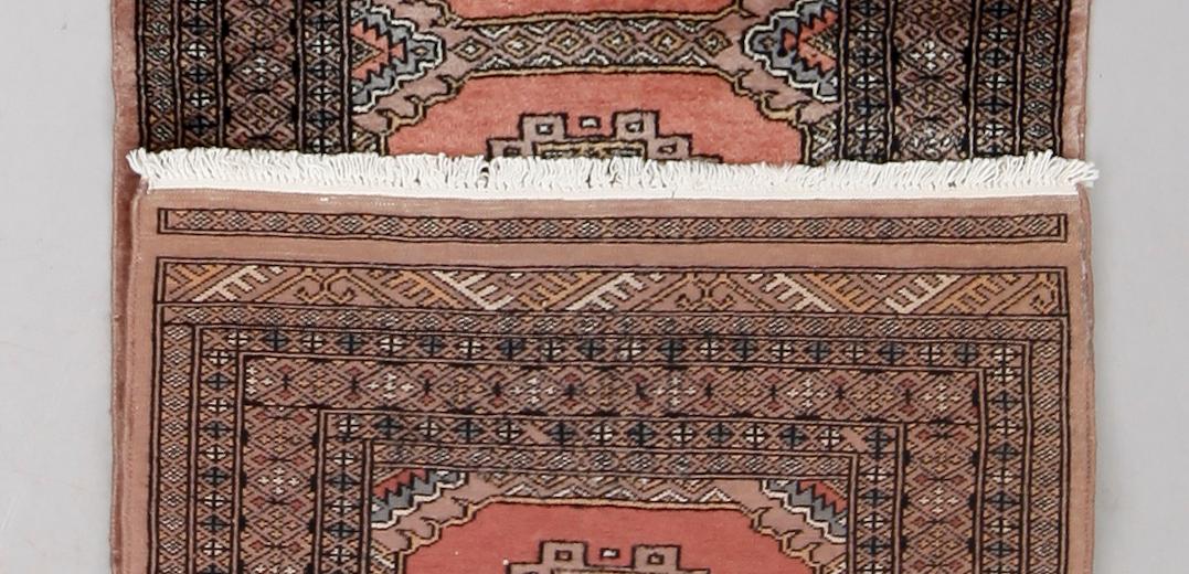 GALLERIMATTA, Pakistan. 300 X 82 cm.