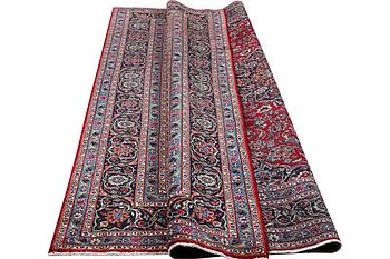 A carpet, Kashan, c. 334 x 250 cm.
