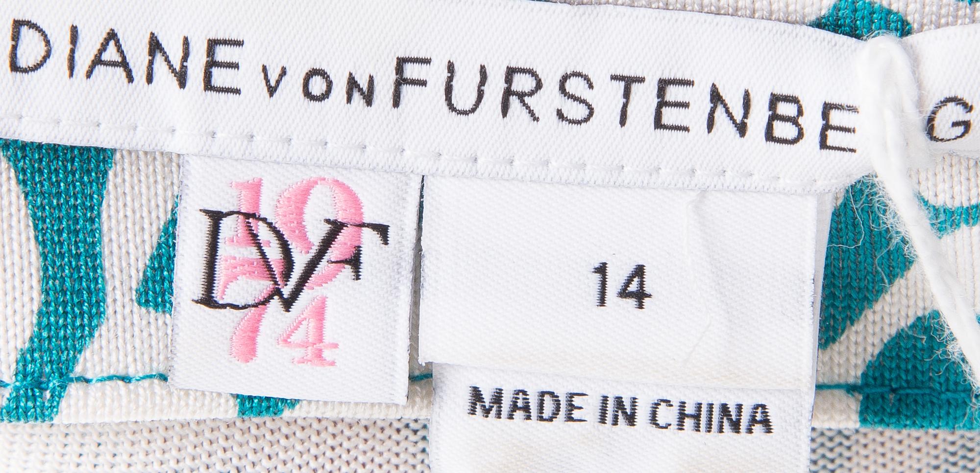 KLÄNNINGAR, 2 st, Diane von Furstenberg, storlek 44.