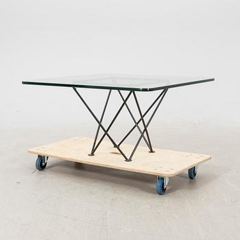 A Thonet coffee table from the second half of the 20th century.