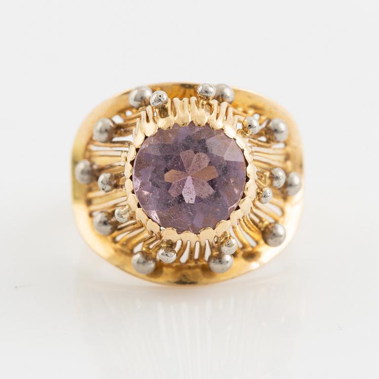 Stigbert, gold ring with amethyst, 50's.