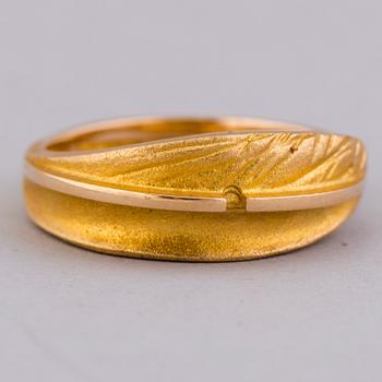 A LAPPONIA RING, 14K gold, 2001.