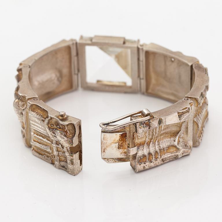 Jorma Laine, A silver bracelet "Ice" with a rock crystal. Turun Hopea, Turku.