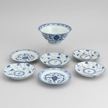 A Chinese blue and white bowl and six small dishes, Ming style, Qing dynasty, 19th century.