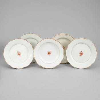 TALLRIKAR, 5 st. Porslin, Kina, 1700-tal.