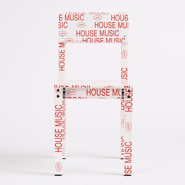 Fredrik Paulsen, a unique chair, "Chair One, Knuckles Chuckles", JOY, 2024.