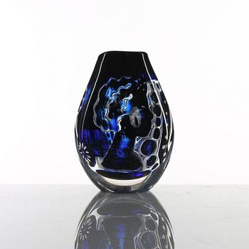 Edvin Öhrström, an 'ariel' glass vase, Orrefors, Sweden 1958 or 1972?.