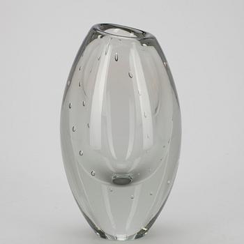 VAS, glas, "Pärlband", signerad och daterad G. Nyman Nuutajärvi Notsjö -56.