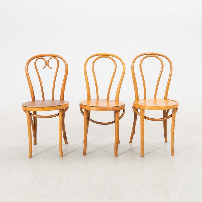 Stolar 6 st snarlika 1900-talets första hälft.