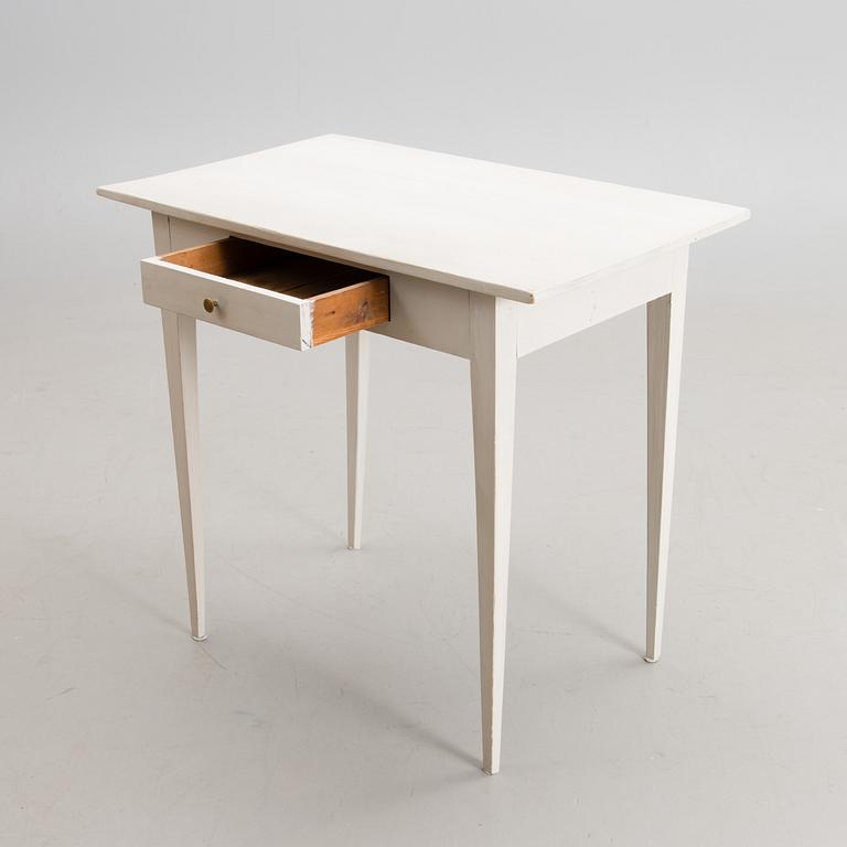 An early 20th century table.