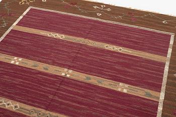 A carpet, flat weave, c. 360 x 270 cm, possibly by Handarbetets vänner, Stockholm, Sweden.